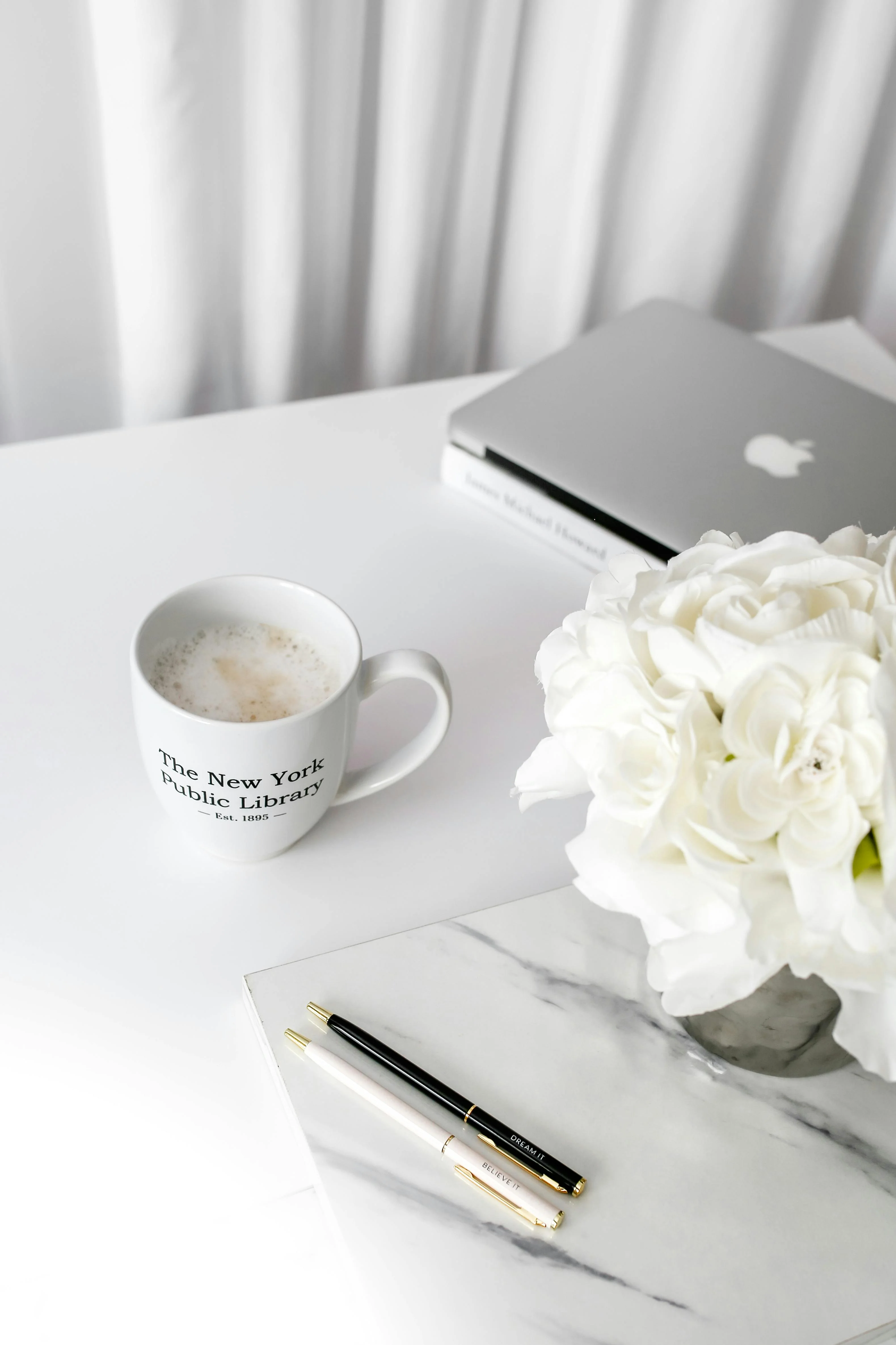 Corporate gifts (mugs, T-shirts, pens, caps)